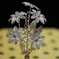 گل سه پایه نقره نوین